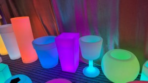 Портативное уличное шестигранное пластиковое ведро для льда с подсветкой, разноцветное, с возможностью нанесения логотипа, для вина, со светодиодной подсветкой - Product Image 4