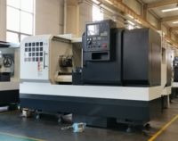 Mesin Bubut CNC Flat Bed Lebar Rel 390mm Diameter Lubang Spindle 87mm 2-Axis untuk Kontrol Presisi Tinggi Otomatis