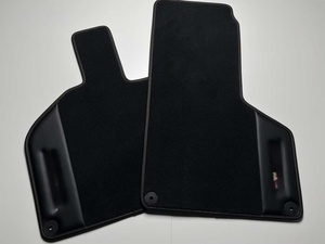 Tapis de sol de voiture universels personnalisés avec logo découpé sur mesure, ensemble de quatre pièces imprimées avec design - Product Image 4