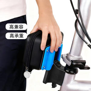 ที่ยึดโทรศัพท์ในรถยนต์ LiLioo แบบติดช่องแอร์ พกพาสะดวก ผลิตจากวัสดุ PP ติดตั้งง่าย พร้อมที่เก็บบัตรด้านหน้าและอุปกรณ์เสริมแบบคลิป - Product Image 4