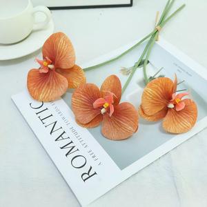 <span class=keywords><strong>Orchidée</strong></span> Papillon <span class=keywords><strong>Artificielle</strong></span> <span class=keywords><strong>Haut</strong></span> <span class=keywords><strong>de</strong></span> <span class=keywords><strong>Gamme</strong></span> Luxueuse (3 Fleurs) pour Table à Manger, Décoration <span class=keywords><strong>de</strong></span> Noël, Petite Fleur <span class=keywords><strong>Artificielle</strong></span> à Tige Unique pour Salon - Product Image 5