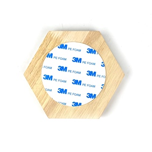 Support d'affichage de médailles en forme d'hexagone combiné de haute qualité, support d'affichage en bois - Product Image 4