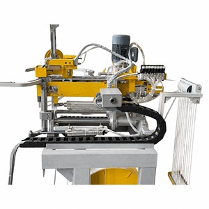Máquina flejadora en línea con bobinador integrado, equipo de embalaje horizontal totalmente automático para rollos metálicos redondos - Product Image 1