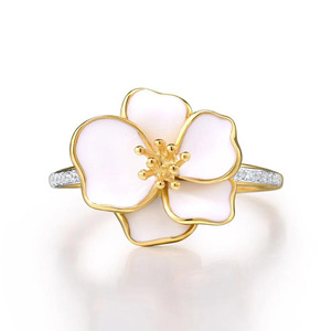 Bague cocktail fleurie plaquée or jaune avec sertissage pavé de strass en cristal pour femme, idéale au quotidien - Product Image 6