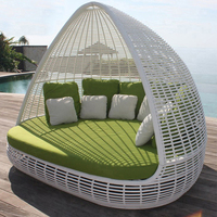 Juecheng – Nouveaux transats de luxe modernes en métal et rotin pour l'extérieur, canapé-lit avec coussins, lit cocon pour patio et jardin, idéal pour l'hôtellerie