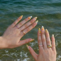 Kuku Akrilik Warna Kuning Sinar Matahari Musim Panas, Model Almond Press-on, Gradasi Kuning Nude, Bunga 3D, French Tip, Berhias Rhinestone, Dapat Disesuaikan, Grosir