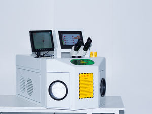 Máquina de Soldadura Láser Portátil de <span class=keywords><strong>200</strong></span> <span class=keywords><strong>W</strong></span> con Cámara CCD, Soldador Láser Yag para Joyería de Oro, Plata y Acero - Product Image 3