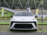 2024 Lynk & Co 03 1.5TD Turbo DCT Setir Kiri Sedan Kompak Mobil Bekas Dijual dengan Jok Kulit dan Sunroof