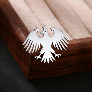 Broche Masculino de Aço Inoxidável com Águia e Flor, Acessório para Terno, Alfinete de Lapela Banhado a Ouro 18k em Liga de Zinco - Mais Vendido - Product Image 4