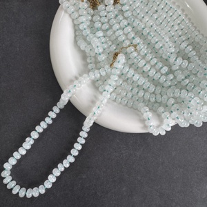 Collier de mode pour femme avec perles et pierres précieuses roses, jaunes et bleues, chaîne à fermoir, en stock - Product Image 2