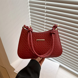 2025 nuevos bolsos de cuero PU tejidos para mujer, bolso de un solo hombro, bolsos de mano con solapa de cuero a la moda para mujer - Product Image 1