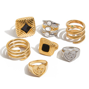 Anillo de Zirconia en Forma de Corazón con Diseño Geométrico de Serpiente, Joyería de Moda para Mujer, Regalo, Acero de Titanio con Engaste de Puntas, Origen Yiwu - Product Image 1