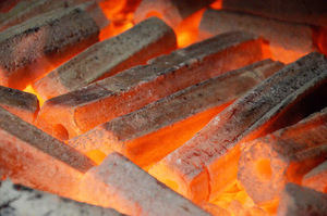100% Raw Material Sawdust Briquette Charcoals <b>Smokeless</b> Black Charcoal from Hard Wood for <b>BBQ</b> - Product Image 6
