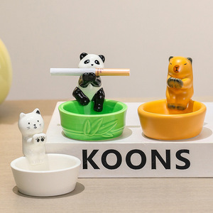 Cendrier en céramique à motif animalier, forme irrégulière, décoratif pour bureau - Product Image 1