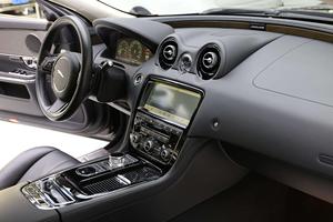 <span class=keywords><strong>Jaguar</strong></span> <span class=keywords><strong>XJL</strong></span> 3.0 SC V6 RWD ZF 8AT Euro V Long Wheelbase Flagship Luxury Sedan d'occasion 2018 - Product Image 6