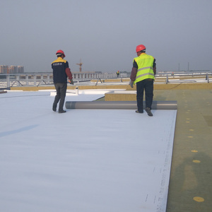 <span class=keywords><strong>Membrane</strong></span> de toiture en PVC de haute qualité, épaisseur 1,2, 1,5, 1,8, 2 mm, <span class=keywords><strong>membrane</strong></span> imperméable en PVC, prix - Product Image 3