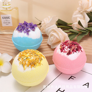 Bombes de bain effervescentes aux fleurs séchées 100g avec parfum d'huiles essentielles pour hôtels et spas - Product Image 1