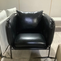 Fauteuil rembourré moderne entièrement personnalisé, fabrication directe d'usine, ODM, avec accents en cuir et bois massif, avec coussin, pour salon et hôtel