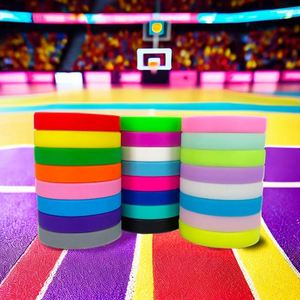 Bracelet en silicone lisse personnalisé avec logo pour adultes et enfants, bracelet d'activité sans inscription pour équipe de basketball, couleur unie - Product Image 4