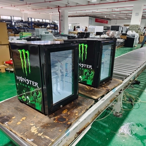 Refrigerador <span class=keywords><strong>Coca</strong></span>-<span class=keywords><strong>Cola</strong></span> 2026 Más Popular, Mini Nevera para Bebidas Energéticas con Estantes Ajustables - Product Image 5