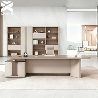 Table de bureau exécutive en forme de L moderne : Bureau modulaire, mobilier commercial de luxe pour les espaces de coworking et les salles de réunion