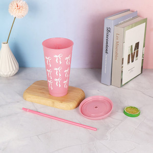 Cadeau <span class=keywords><strong>de</strong></span> membre, bouteille d'eau en plastique personnalisée <span class=keywords><strong>de</strong></span> 24 oz, sans BPA, avec paille, design exclusif - Product Image 4