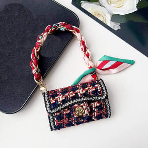 Portamonete in Lana e Pizzo a Forma di Camelia <span class=keywords><strong>con</strong></span> Catena per AirPods e Porta Carte, Nuova Custodia per Auricolari <span class=keywords><strong>Bluetooth</strong></span> di 3a Generazione - Product Image 2