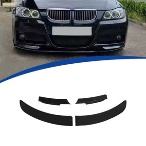 ลิ้นกันชนหน้าสำหรับ BMW ซีรีส์ 3 E90 รุ่นสปอร์ต ปี 2005-2008 แบบ 4 ชิ้น สีดำเงา ลายคาร์บอน - Product Image 1