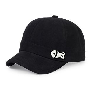 Gorra de Béisbol Negra de 6 Paneles de Algodón con Bordado de Pez Blanco en el Borde, Gorra Casual Unisex de Estilo Ajustado para las Cuatro Estaciones - Product Image 1
