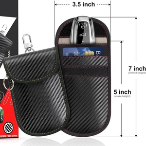 Sac de protection contre les signaux de clé de voiture léger en fibre de carbone, blindage électromagnétique <span class=keywords><strong>RFID</strong></span> <span class=keywords><strong>Faraday</strong></span> et <span class=keywords><strong>anti</strong></span>-dégaussage - Product Image 3