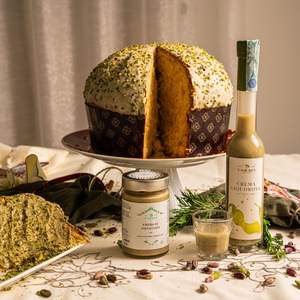 Kit Panettone DOP Caraci con Crema al Pistacchio e Liquore, Set Regalo Natalizio per Riunioni Familiari e Feste - Product Image 1