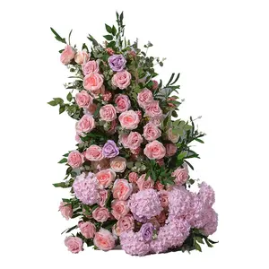 人工バラの花の列ランナーフレームアーチピンクフェイクウェディングフローラルアーチフラワーコラム結婚式の背景KTボードの装飾