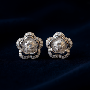 Orecchini E2895 in Oro Bianco con Diamanti Taglio Brillante Rotondo Colore D Gioielli Classici Naturali da Donna - Product Image 2