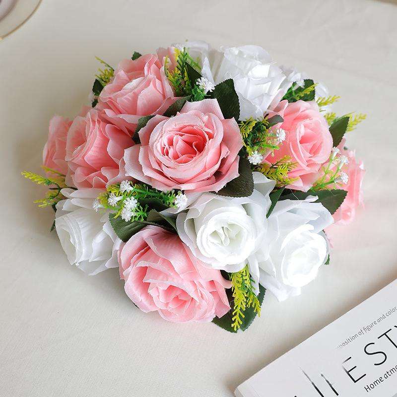 สีขาวน้ำนม + ชมพู