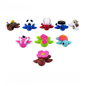 Set Regalo Ornamentale con Modelli Snodabili di Rosa, Calcio e Tartaruga Stampati in 3D Multicolore per Laurea e Battesimo - Product Image 1