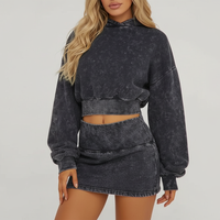 Grosir OEM Logo Kustom Y2K Streetwear Acid Wash Set Dua Potong Celana Pendek Hoodie Crop Pullover Rok Pendek 100% Katun