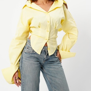 Blusa Corta de Alta Calidad Personalizada con Cinturón, de Popelina de Algodón para Mujer, con Botones en los Puños - Product Image 1