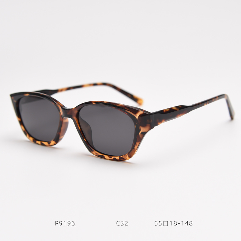 Tortoiseshell-gray