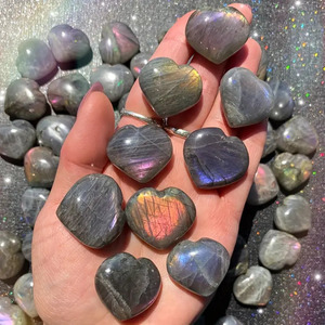 Cœur en labradorite arc-en-ciel en gros - Marbrure naturelle violette, élégant pour la maison et la décoration, mariage, anniversaire, cadeau - Product Image 4