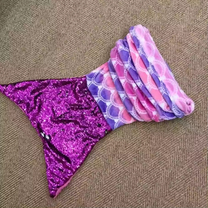 Mantas de cola de sirena personalizadas, manta de cola de sirena colorida de arcoíris de franela bonita usable brillante - Product Image 6