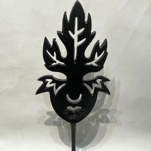 Escultura de aluminio de máscara tribal abstracta que muestra un diseño de rostro audaz y artístico, aluminio de alta calidad, precio al por mayor. - Product Image 1