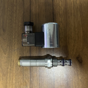 Vanne à bille solénoïde à action directe Argo Hytos Sd2e A3, 2 positions, 3 voies, port 1/4 pouce, pression maximale 315 bars, vanne hydraulique - Product Image 1