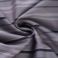 Tissu de chemise en bambou extensible à rayures teintes pour chemises d'homme, prêt à être expédié pour les usines de vêtements