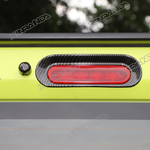 อุปกรณ์ตกแต่งคุณภาพสูงสำหรับรถยนต์ <span class=keywords><strong>Suzuki</strong></span> Jimny 3 ประตู 5 ประตู  ฝาครอบไฟเบรกดวงที่สาม ลายคาร์บอนไฟเบอร์ สำหรับรุ่น Jb64W Jb74W ปี 2023 2024 2025 - Product Image 3