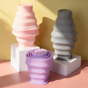 Bouteille d'eau pliable en silicone de qualité alimentaire, rétractable, anti-fuite, grande capacité, pour les voyages et l'utilisation en extérieur - Product Image 1