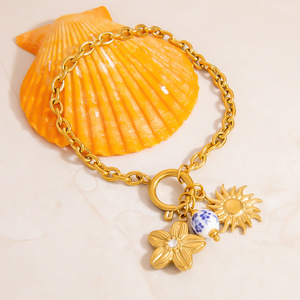 Pulsera Fina con Dijes, Cadena Dorada, Colgante de Flor y Sol, Porcelana Azul y Blanca, Joyería para Uso Diario de Mujer - Product Image 3