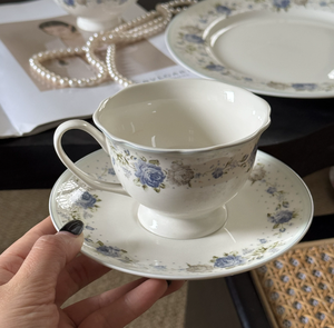 Service de table en céramique à motif de roses bleues, assiette, tasse et soucoupe en porcelaine, vaisselle élégante pour le thé de l'après-midi, restaurant de mariage - Product Image 4