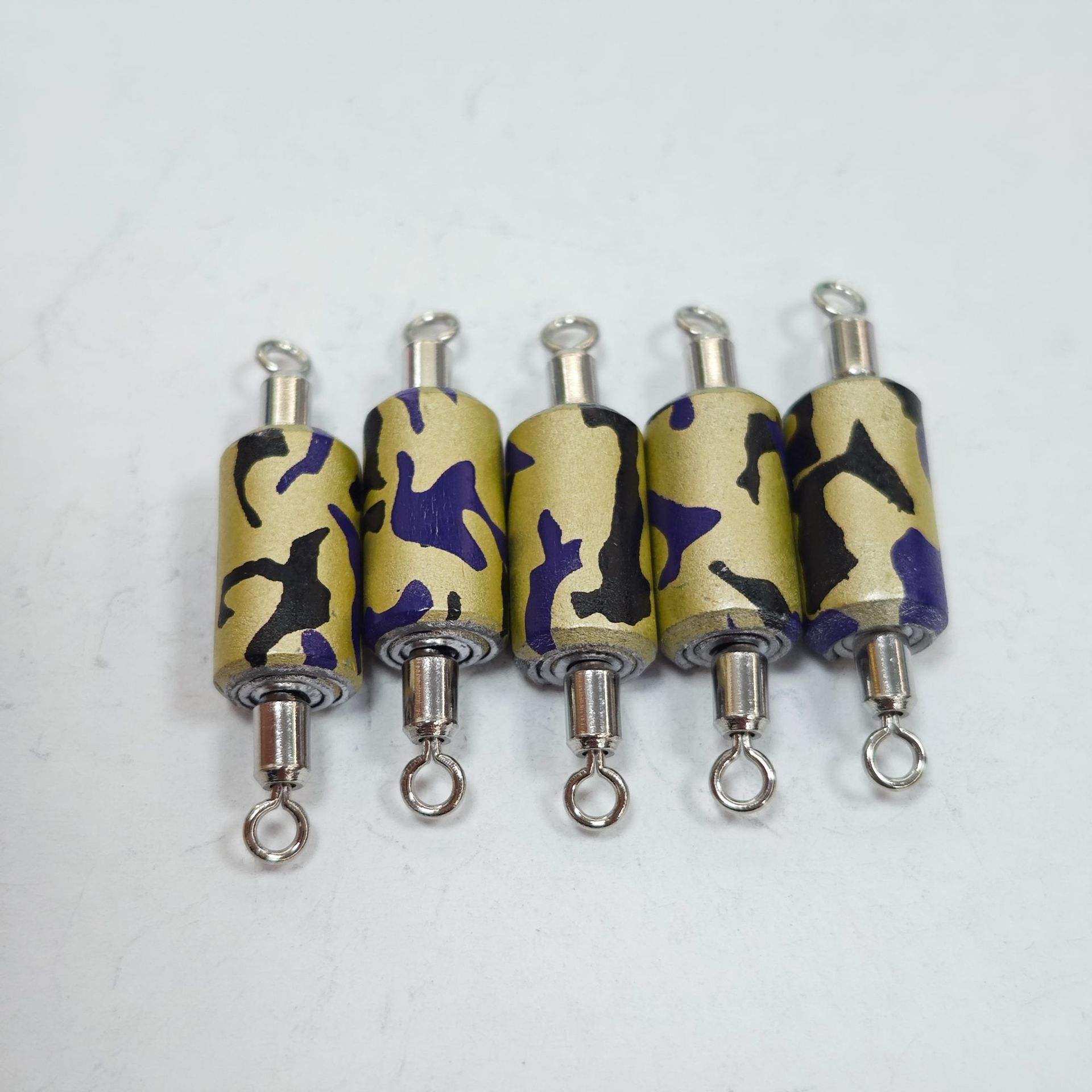 สเกลลายพรางแบบวงแหวนคู่พร้อมการชุบแข็งด้วยตะกั่ว