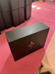 Luxe op maat gemaakte cosmetica set met magnetische verpakking, UV-coating, matte laminatie, reliëf sponsvoering en milieuvriendelijke doos - Product Image 3