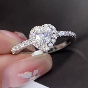 Anillos de Compromiso con MOQ Bajo, Chapados en Oro, con Circonita Cúbica y Piedra Lunar, Anillo de Corazón Moderno para Mujer, Regalo - Product Image 1